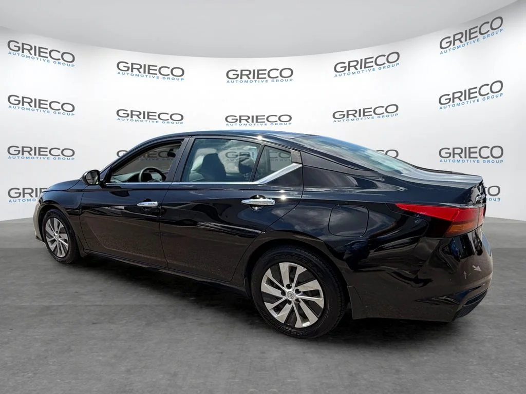 Certified Used 2020 Black Nissan 2.5 S image 5