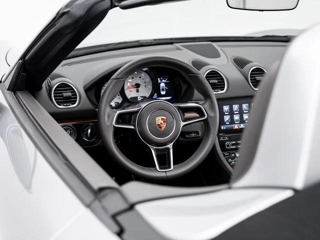 Certified Used 2017  Porsche S image 9