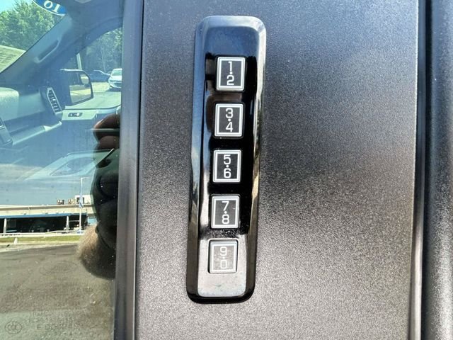 Certified Used 2018  Ford XLT image 11