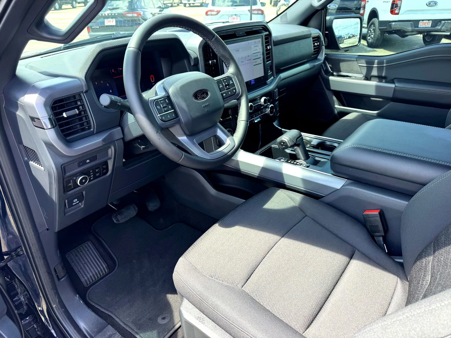 Used 2025  Ford XLT image 10
