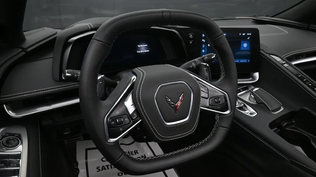 Used 2025 Red Chevrolet Stingray image 9