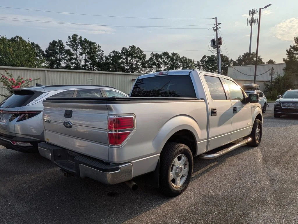 Used 2013 Silver Ford XLT image 2
