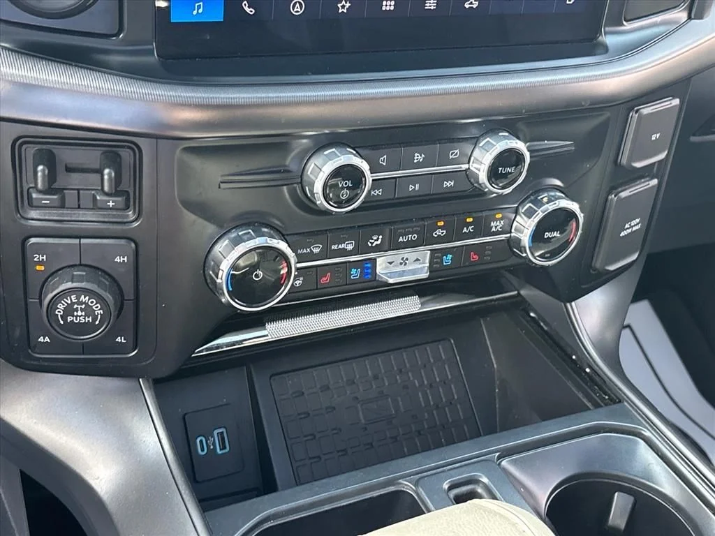 Used 2024 Gray Ford Lariat image 35
