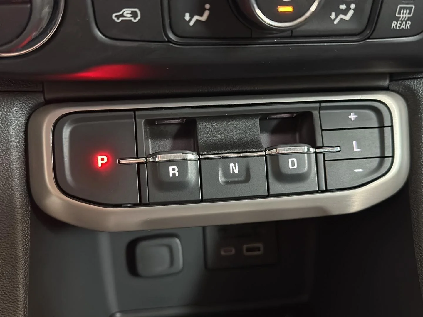 Used 2021 HUNTER METALLIC GMC Denali image 15