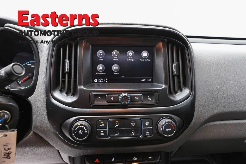 Used 2022 White GMC Elevation Standard image 12