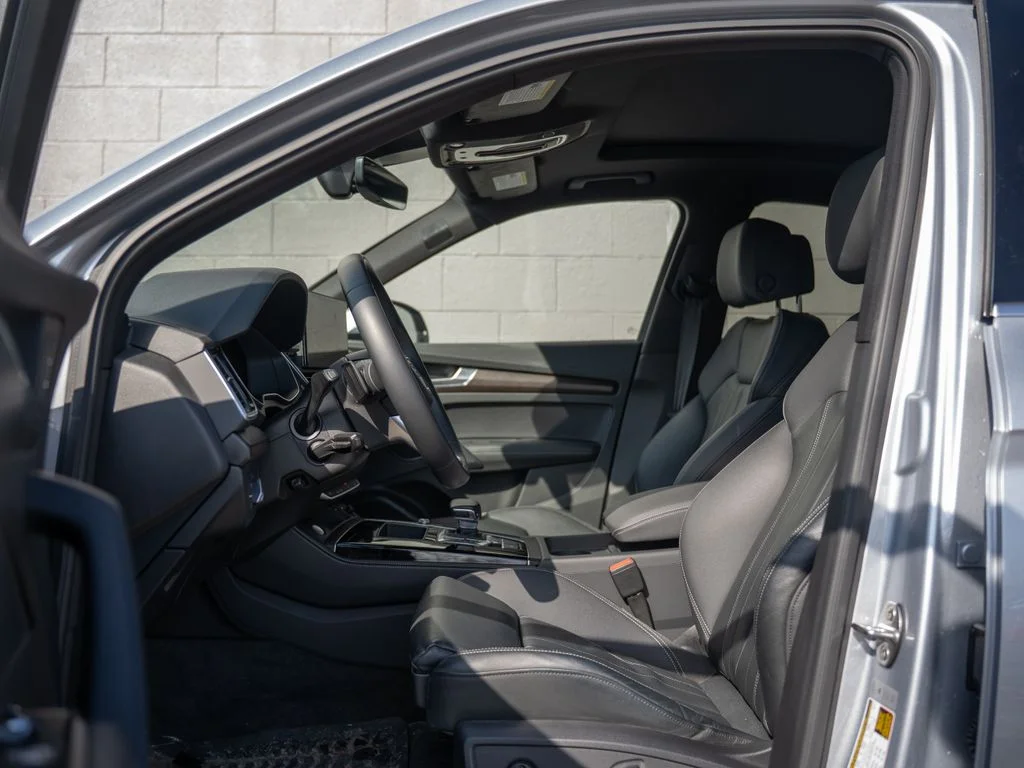 Used 2023 Silver Audi  image 17