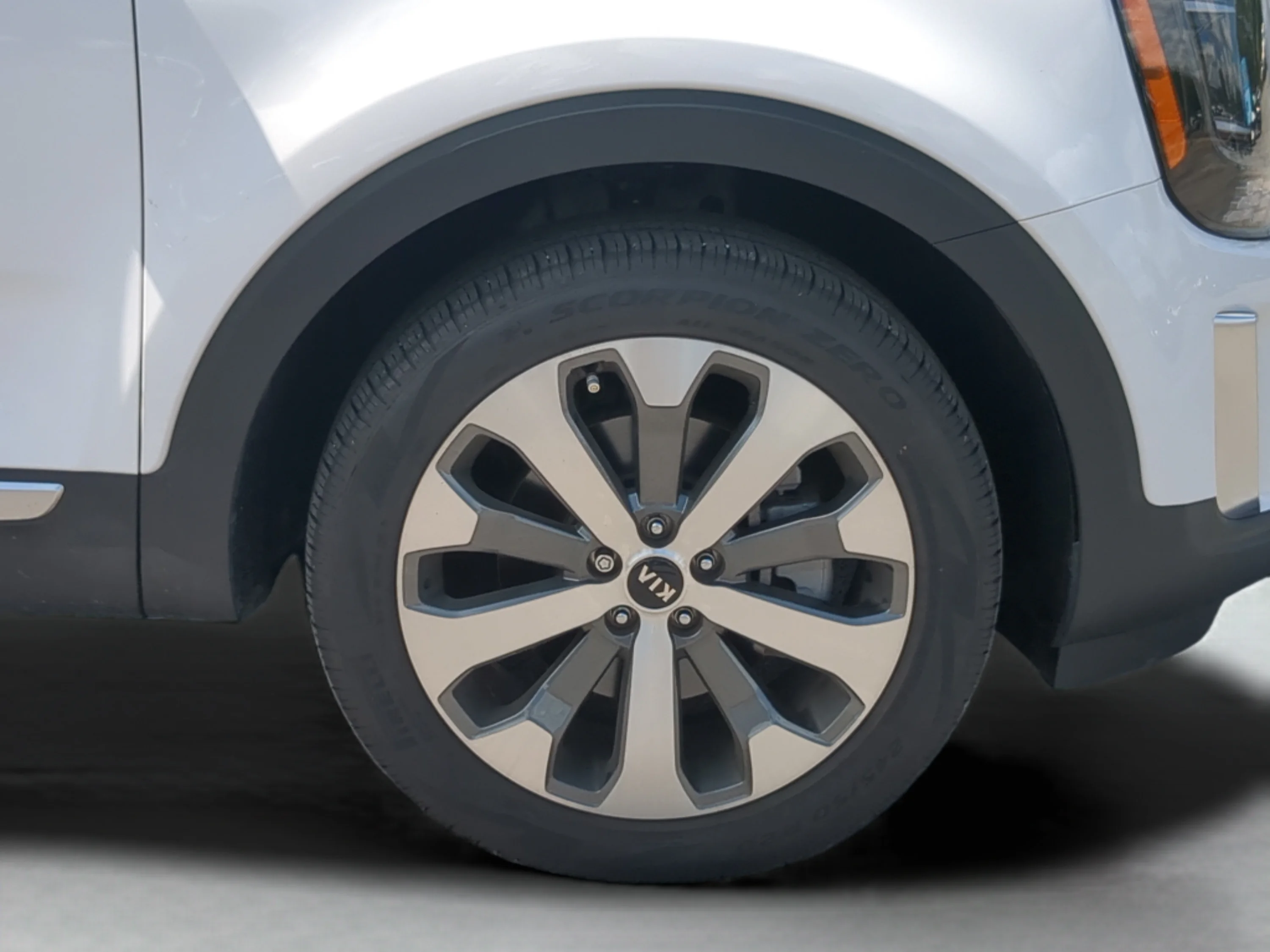Used 2021 Glacial White Pearl Kia S image 12