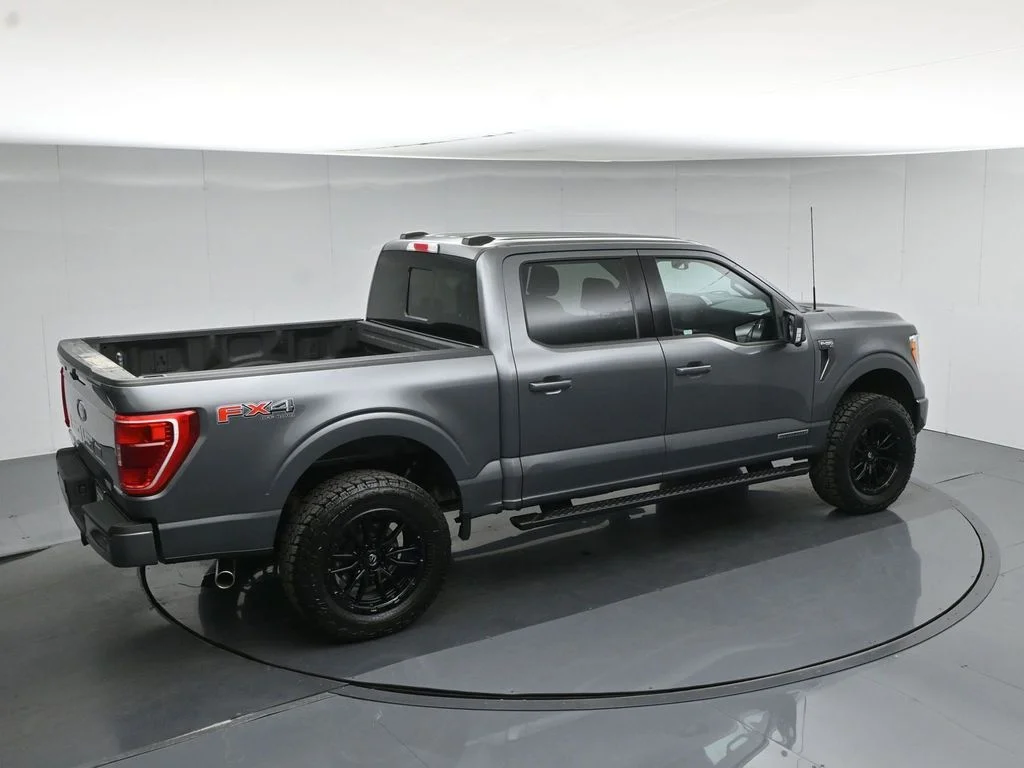 Used 2023 Gray Ford XLT image 43