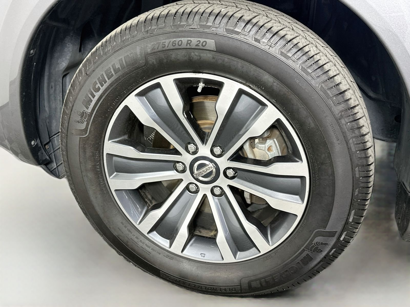 Used 2019 Gun Metallic Nissan SL image 34