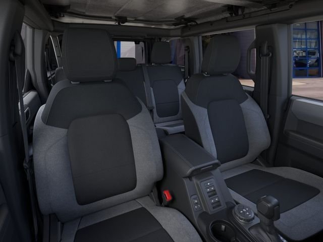 2025 Ford Bronco 4-Door Base - Photo 10