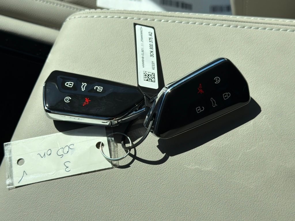 New 2026  Volkswagen SE w/Technology image 25