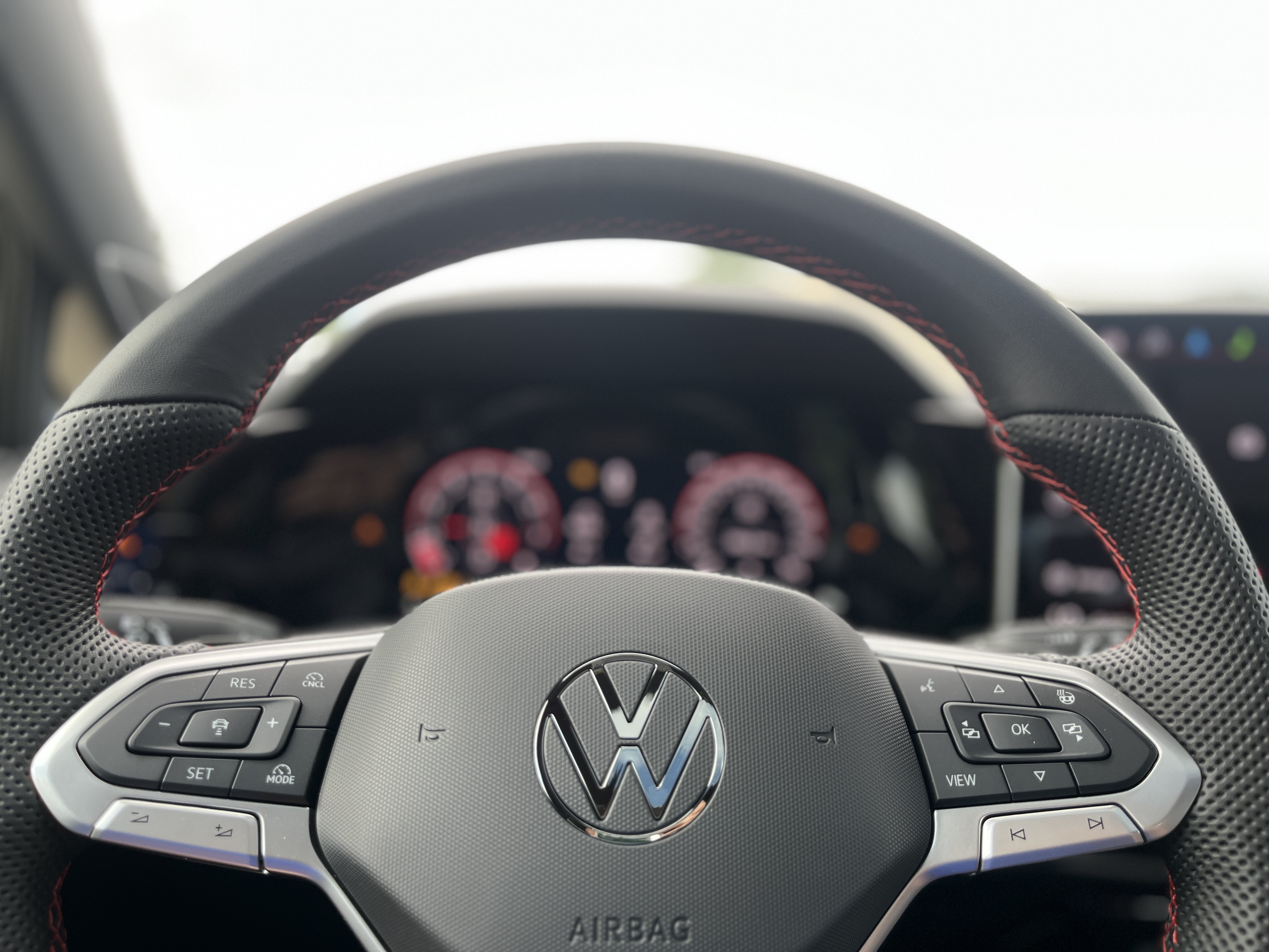 New 2026 Moonstone Gray Volkswagen SE image 23
