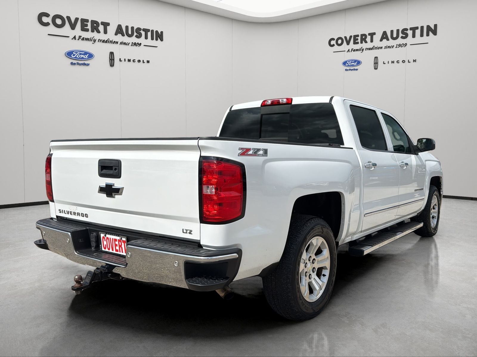 Used 2015 White Chevrolet LTZ image 5