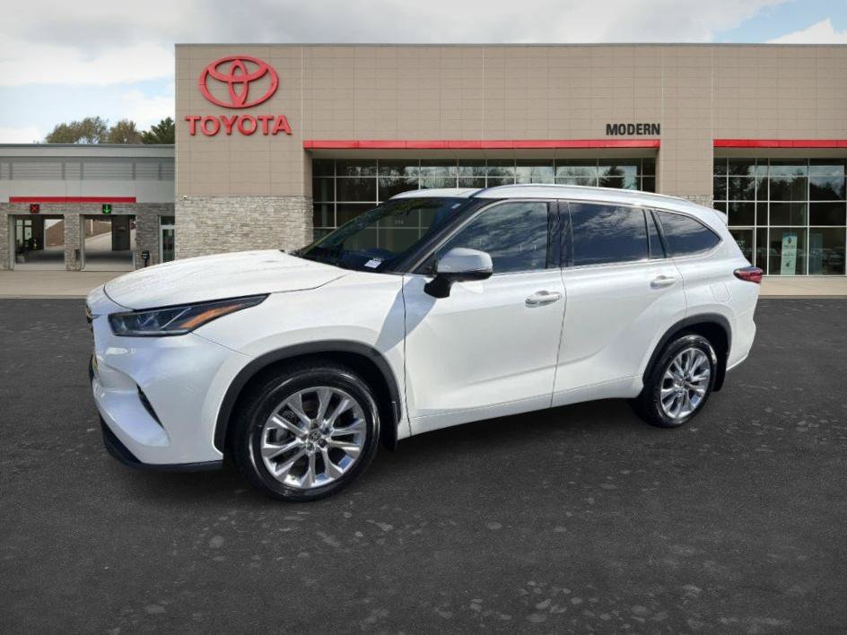 Certified Used 2020 Blizzard Pearl Toyota Limited image 1