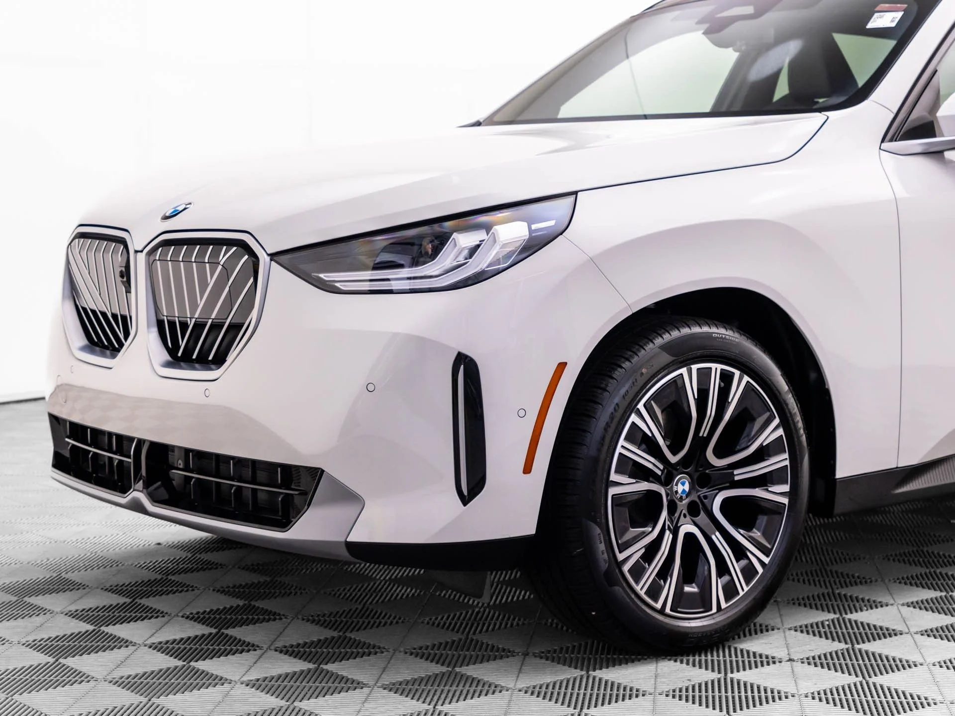 New 2026 White BMW 30 xDrive image 35