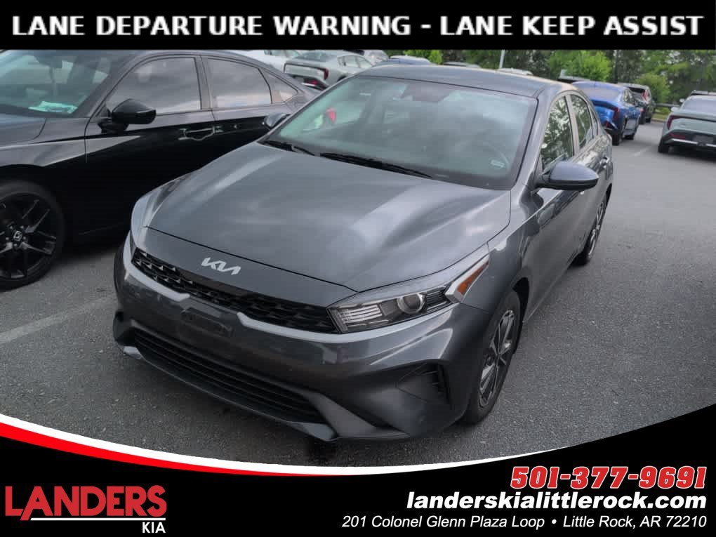 2024 Kia Forte LXS AT's photo