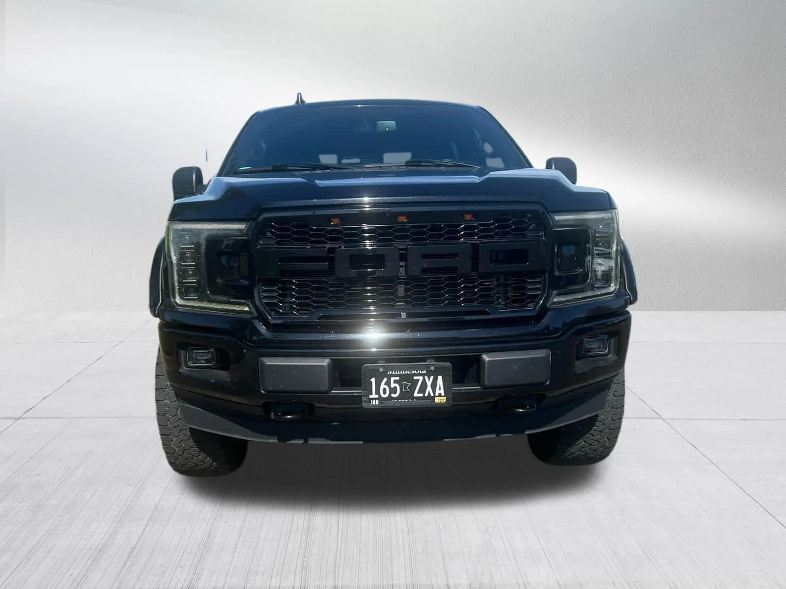 Used 2020 Agate Black Metallic Ford XLT image 2