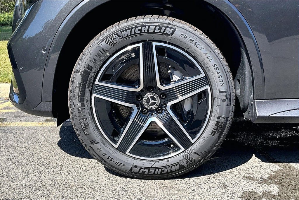 New 2027 Graphite Grey Metallic Mercedes-Benz GLC 300 image 26