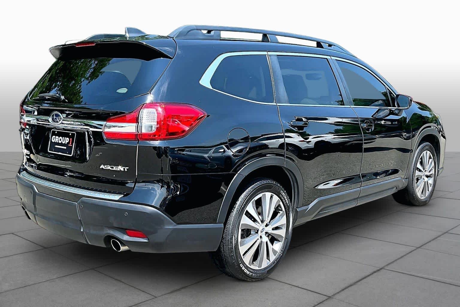 Used 2021 Crystal Black Silica Subaru Premium image 13