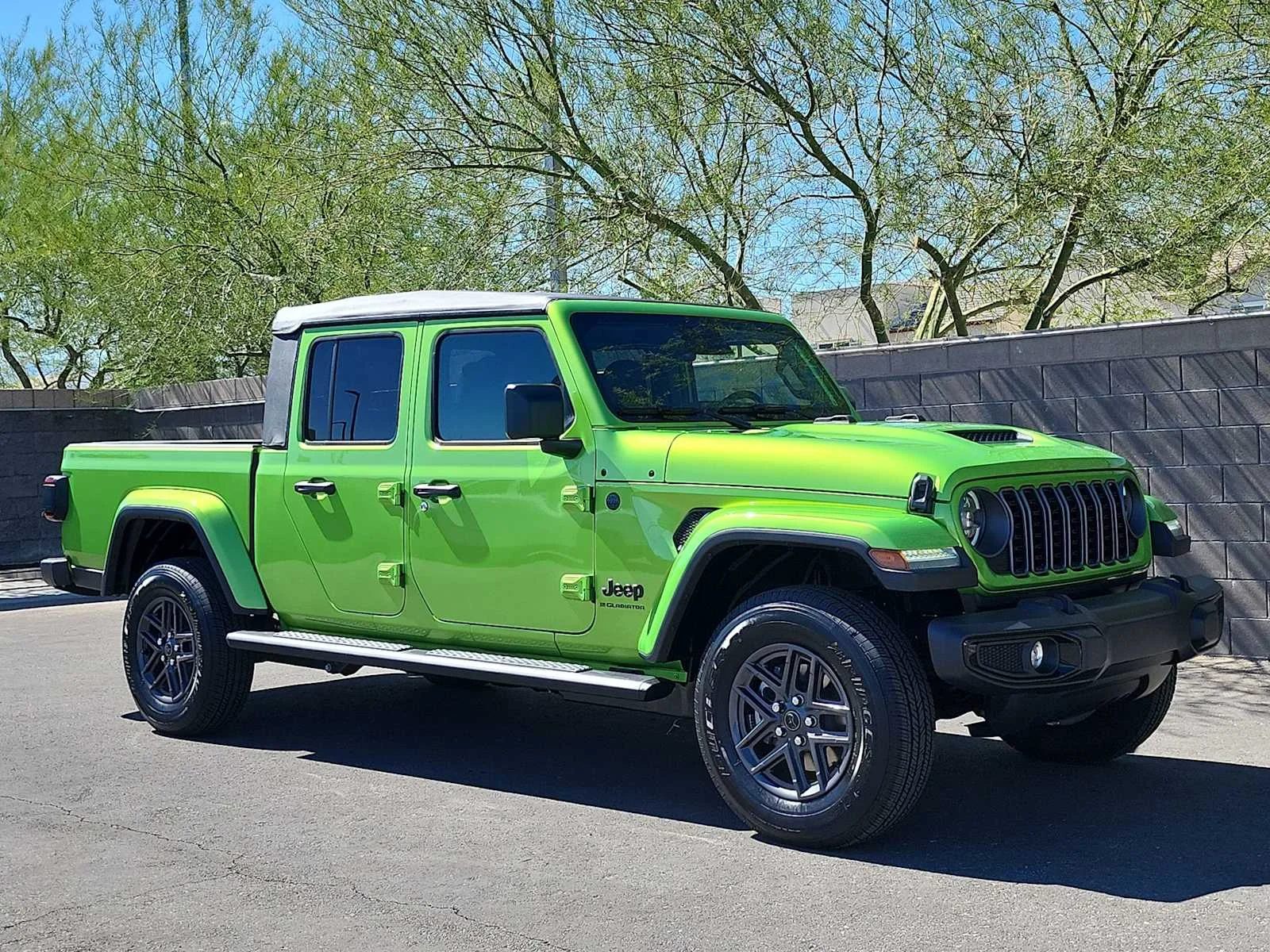New 2026 Mojito Exterior Paint Jeep Sport S image 2