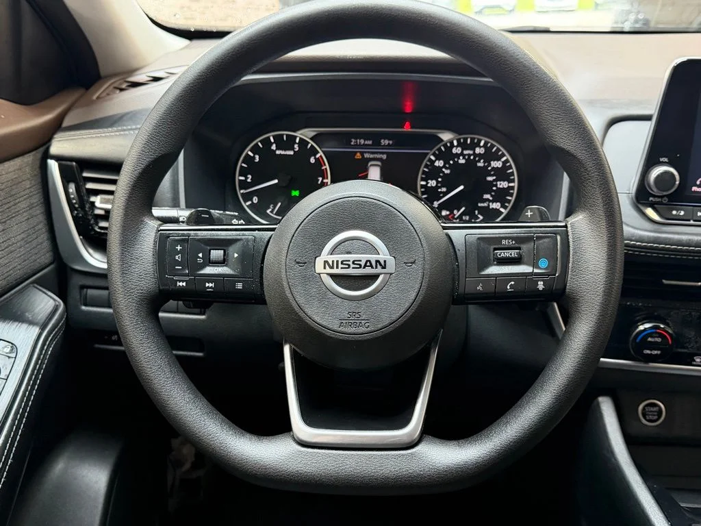 Used 2021 Super Black Nissan SV image 14