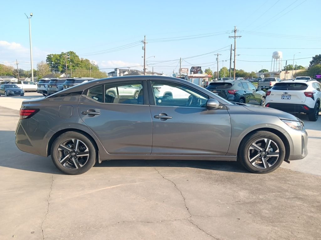 Used 2025 Gray Nissan SV image 8
