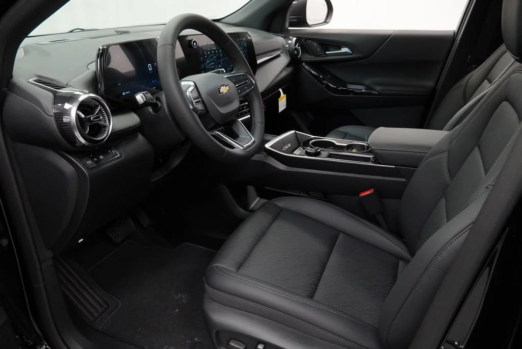 New 2027 Mosaic Black Metallic Chevrolet LT image 11
