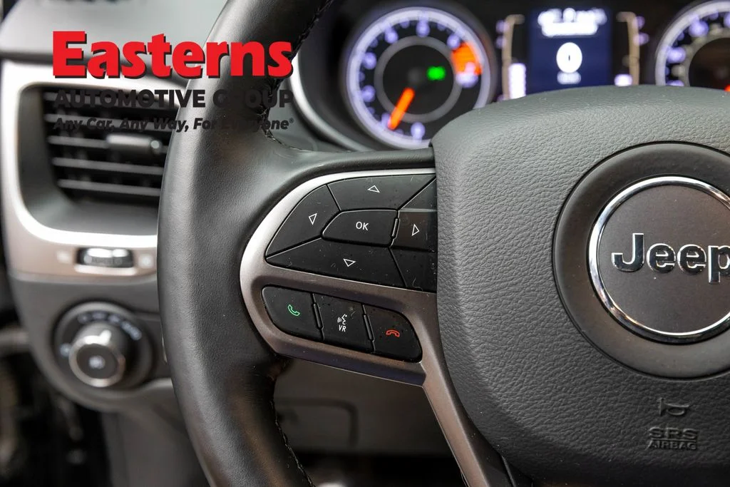 Used 2021 Black Jeep Latitude Plus image 14