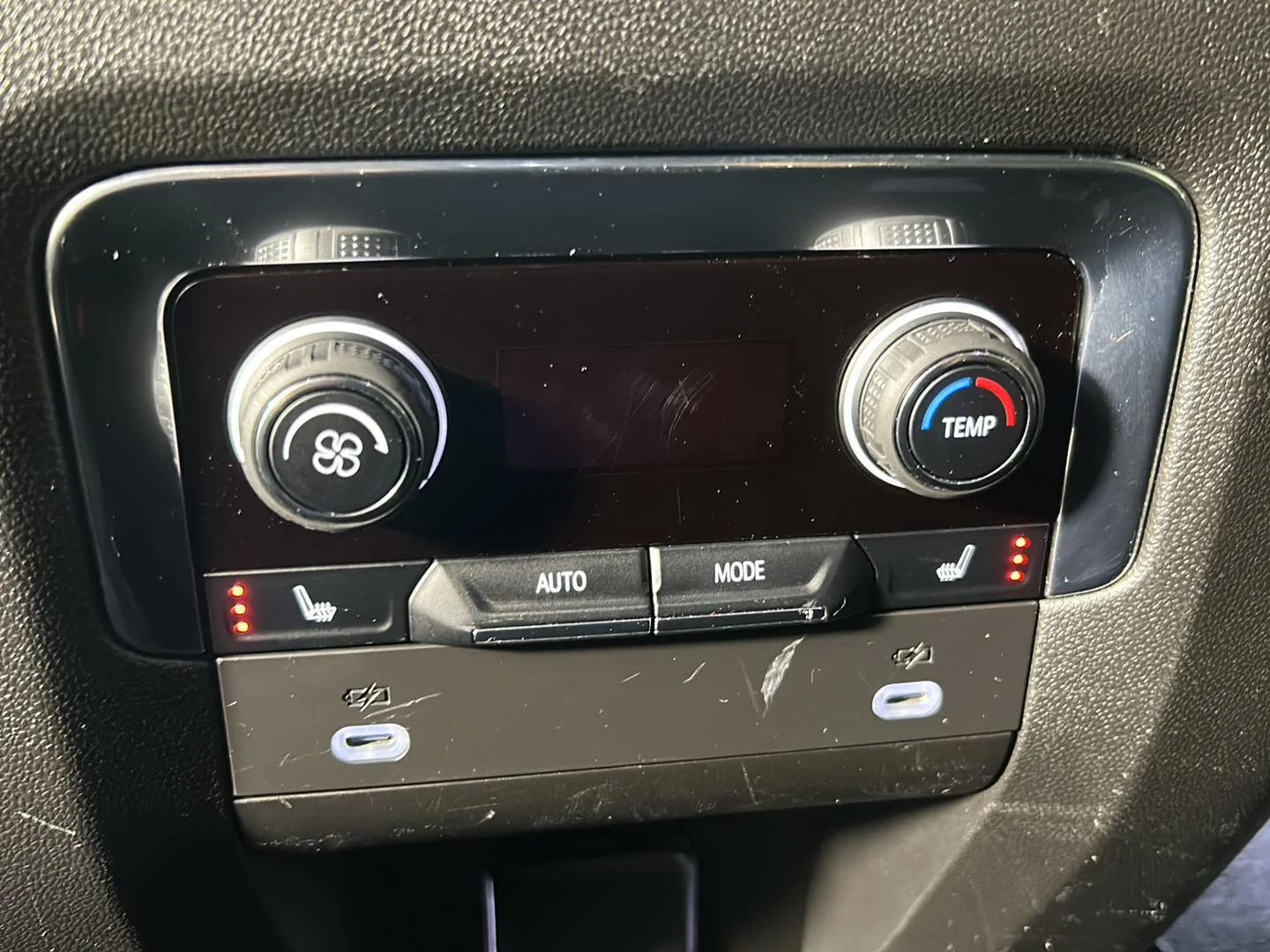 Used 2023 Dark Ash Metallic Chevrolet High Country image 38