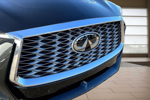 Used 2023 Black INFINITI SENSORY image 28