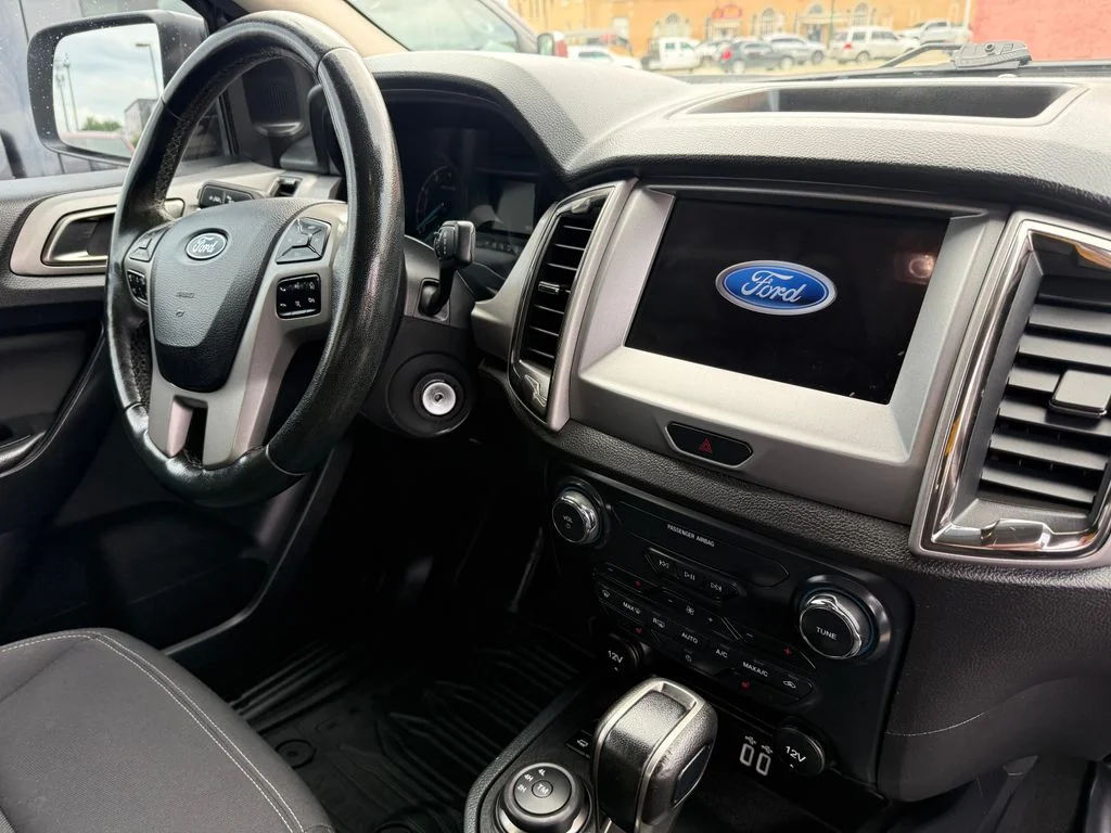 Used 2023 Green Ford XLT image 4