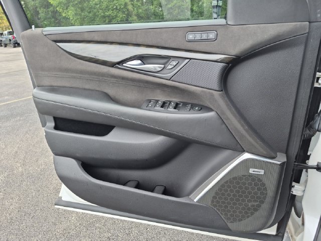 Used 2018 CRYSTAL WHITE TRICOAT Cadillac Platinum image 16