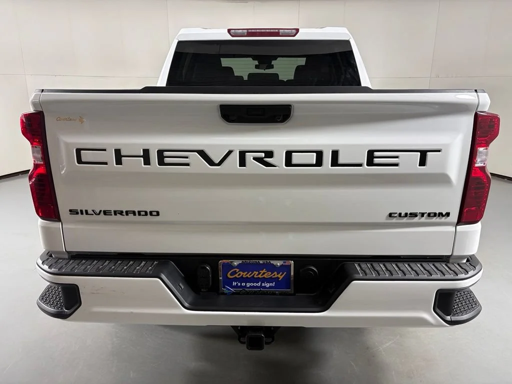 New 2026 Summit White Chevrolet Custom image 8