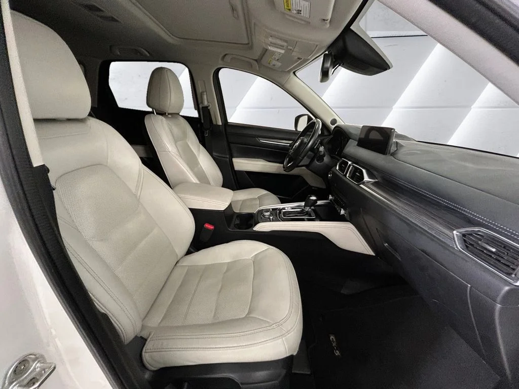 Used 2021 White Mazda Grand Touring image 13