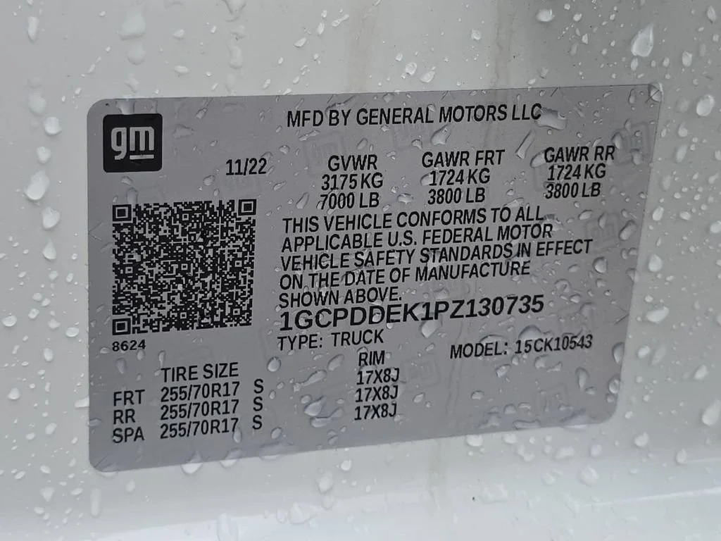 Used 2023 Summit White Chevrolet LT image 35