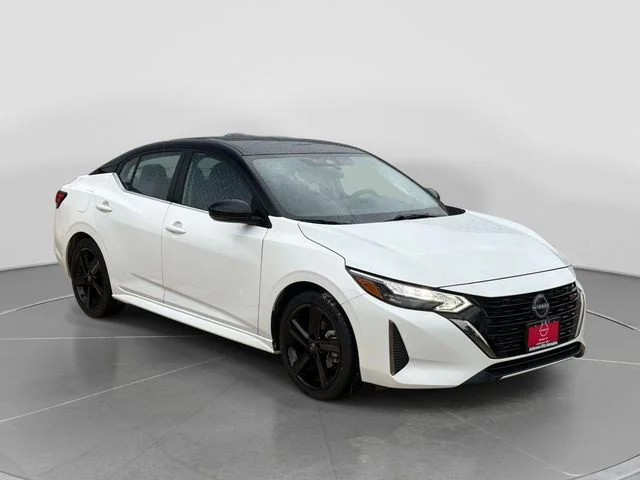 2024 Nissan Sentra SR CVT's photo