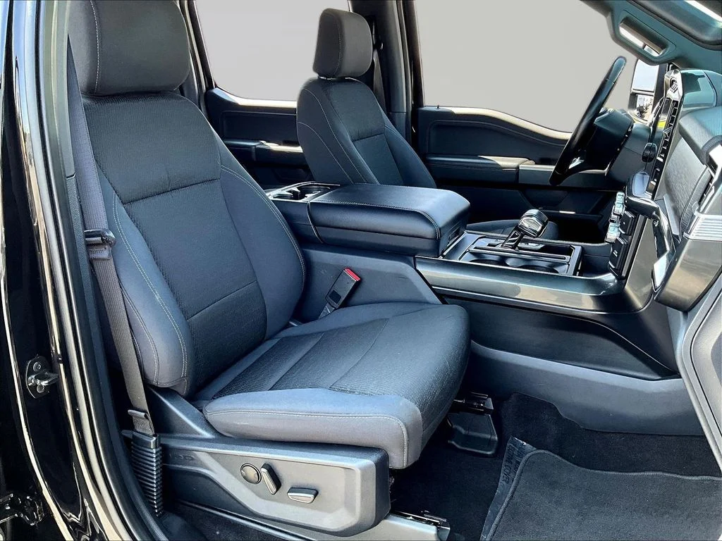 Used 2022 Agate Black Metallic Ford XLT image 33