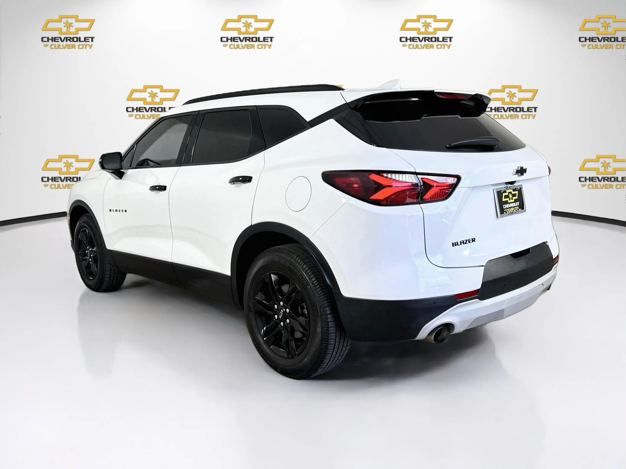 Used 2020 SUMMIT WHITE Chevrolet LT image 6