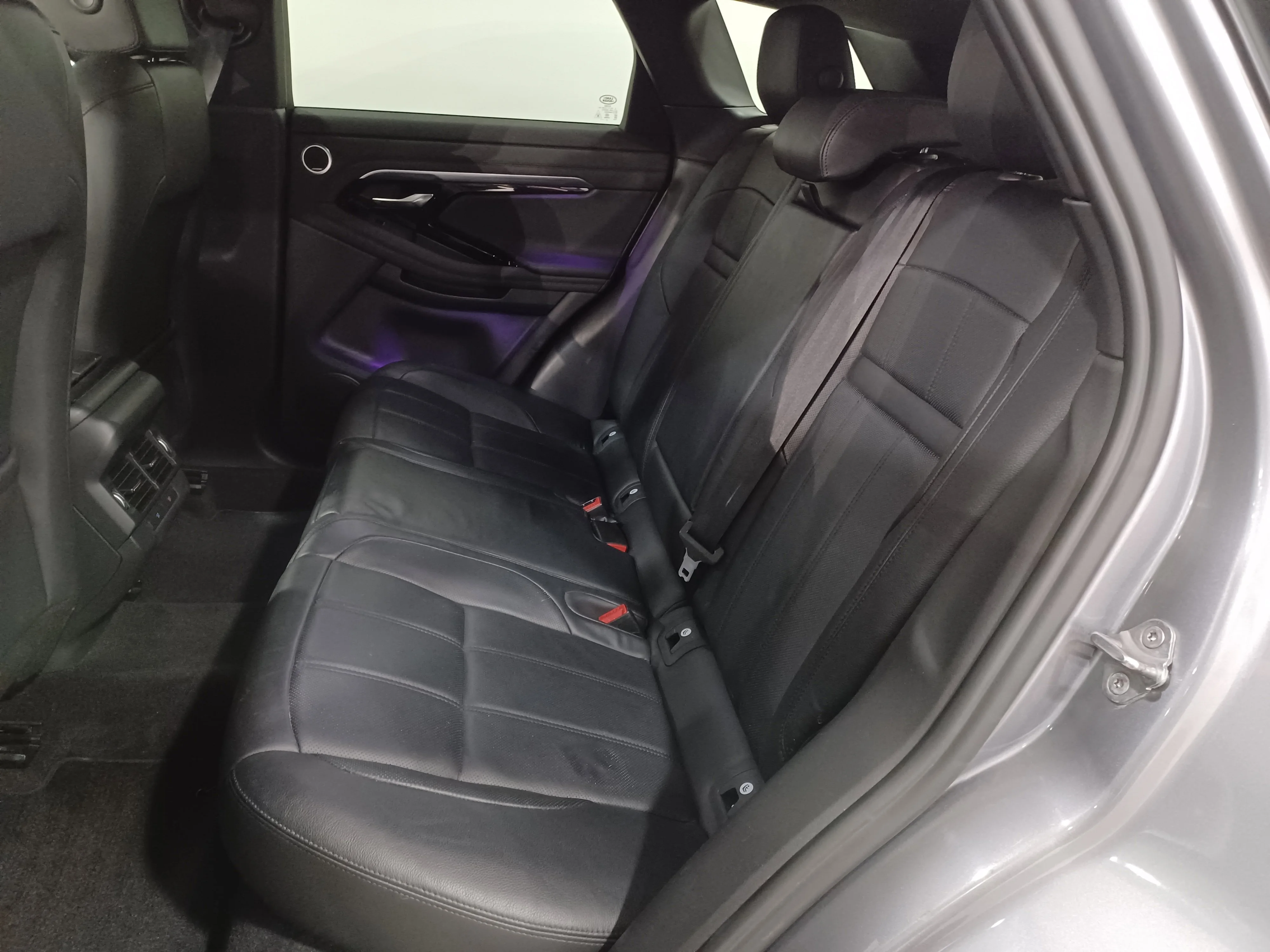 Used 2023 Eiger Grey Metallic Land Rover P250 R-Dynamic SE*Adaptive Cruise | Nav | Pano Roof | Htd Wheel | Htd Leather | Lane Keep Assist image 11