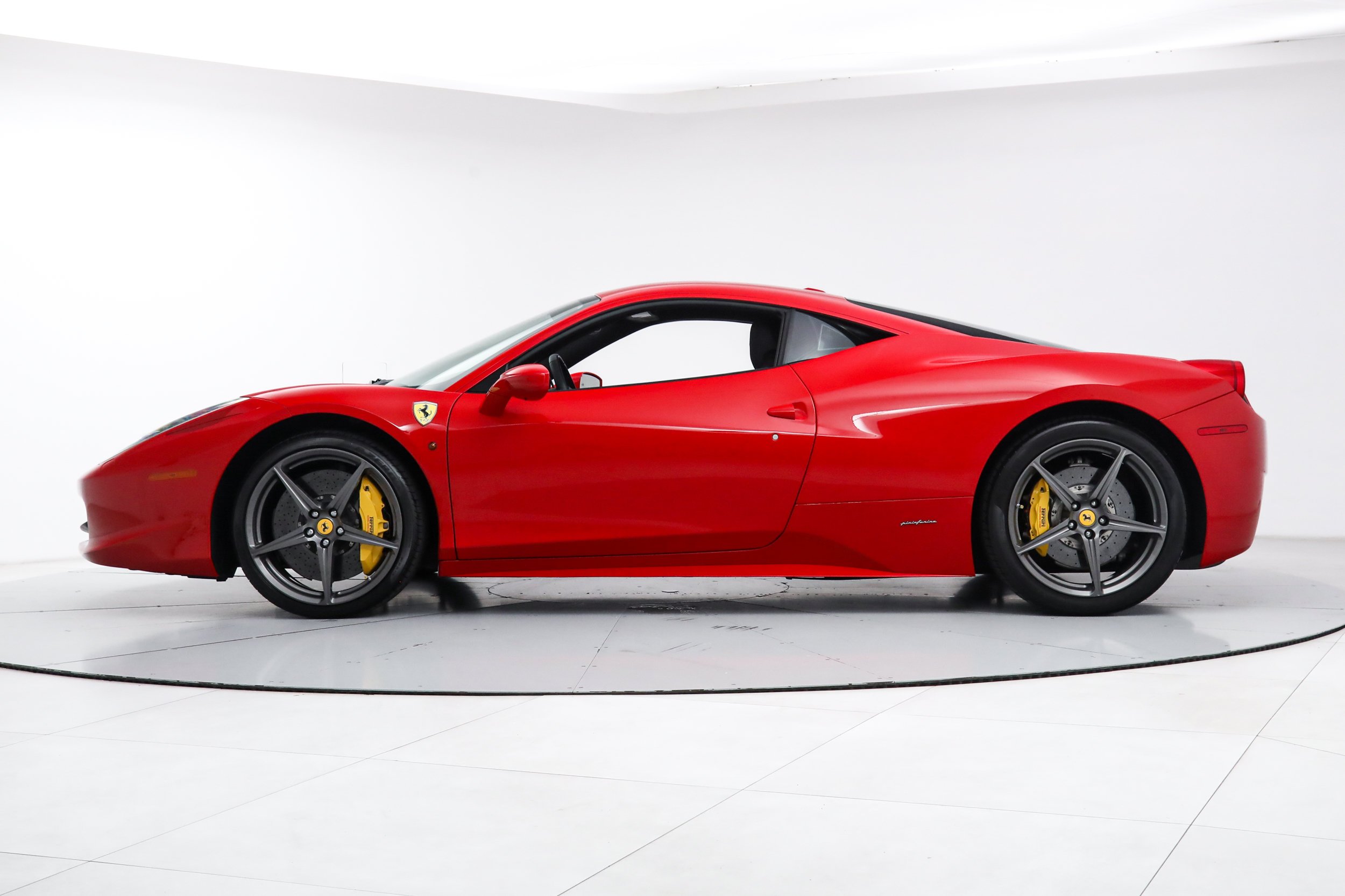 Used 2015 Red Ferrari  image 4