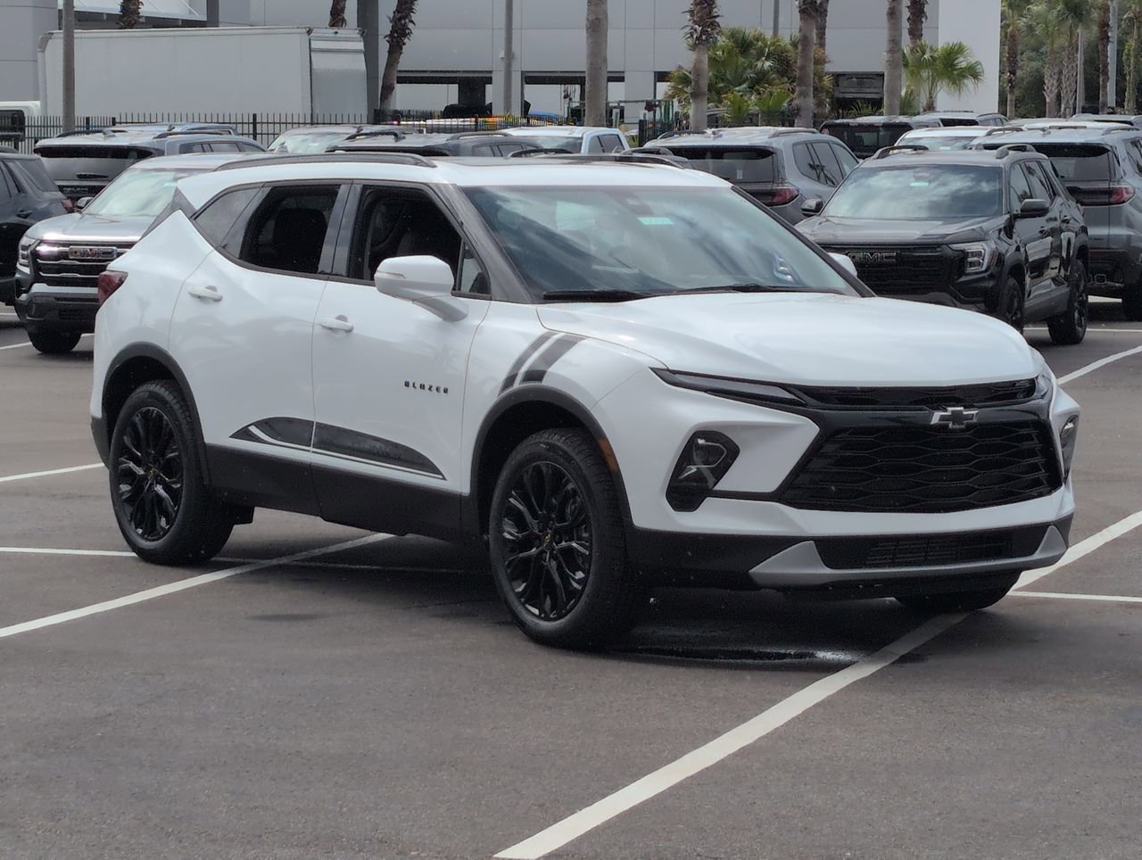 New 2026 Summit White Chevrolet 3LT image 2
