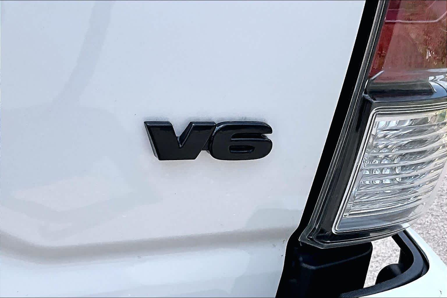 Used 2023 Ice Cap Toyota Limited image 10