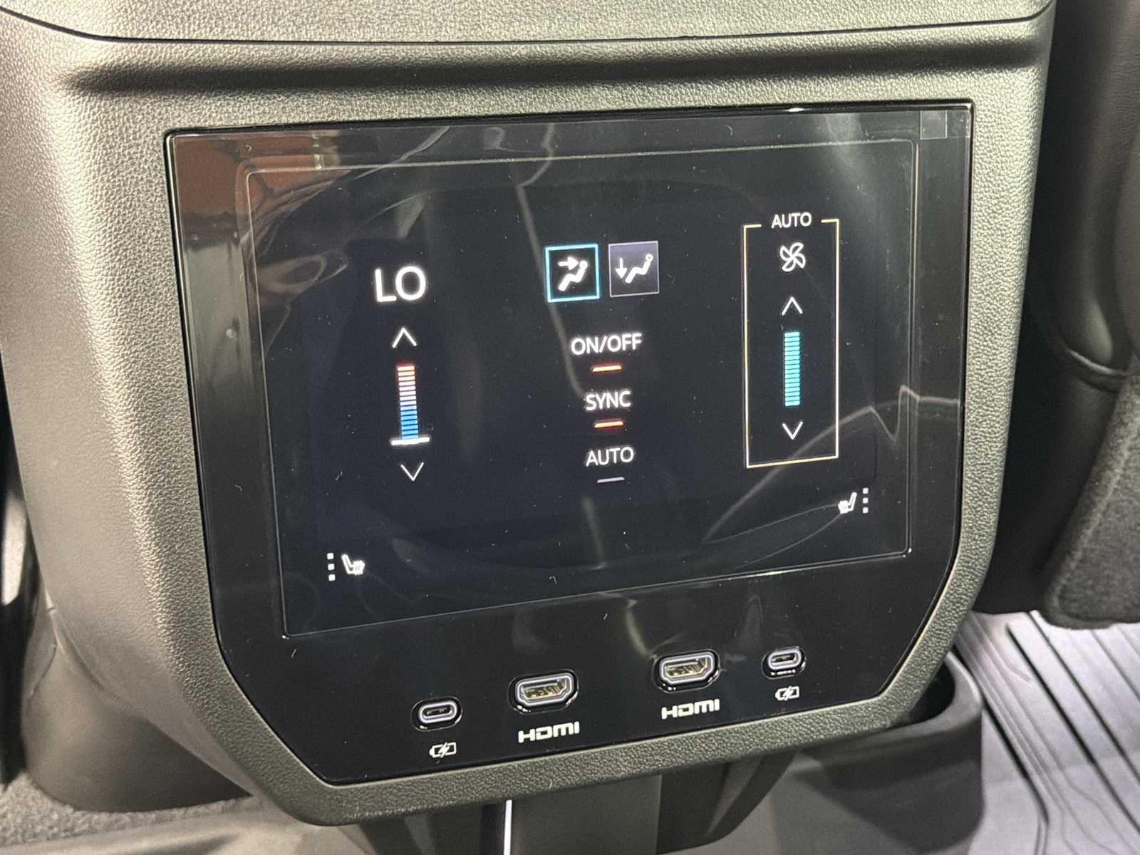 2026 GMC Yukon XL AT4 Ultimate - Photo 24
