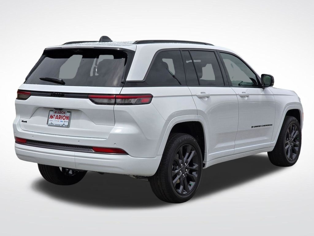 New 2026 Bright White Clear-Coat Exterior Paint Jeep Limited Reserve image 18