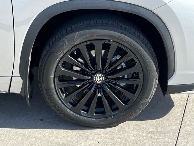 2023 Toyota Highlander Limited Platinum XLE XSE photo 3
