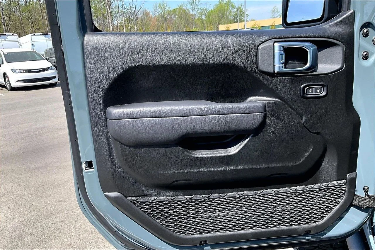 New 2026 Anvil Clear-Coat Exterior Paint Jeep Sport image 24