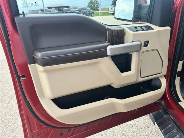 Used 2020 Red FORD LARIAT image 18