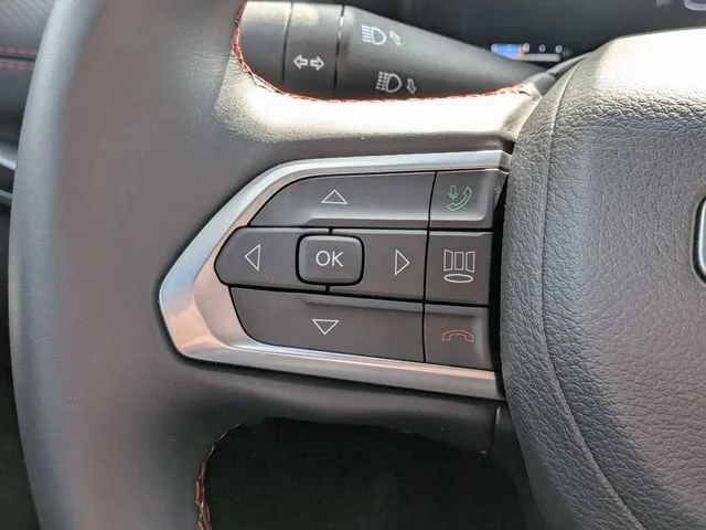 Used 2022 Diamond Black C Jeep Trailhawk image 25