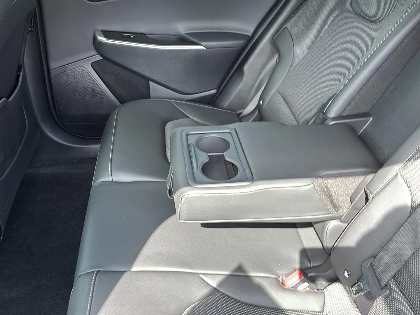 Used 2024 Snow White Pearl Kia Light Long Range image 26