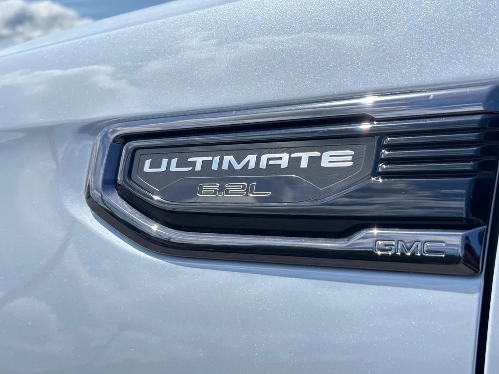 New 2026 Glacier White Tricoat GMC Denali Ultimate image 10